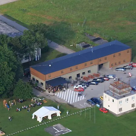 Hotel Na Letisku - Areal Sky Park Trencin
