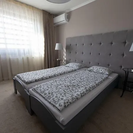 Hotell Na Letisku - Areál Sky Park *