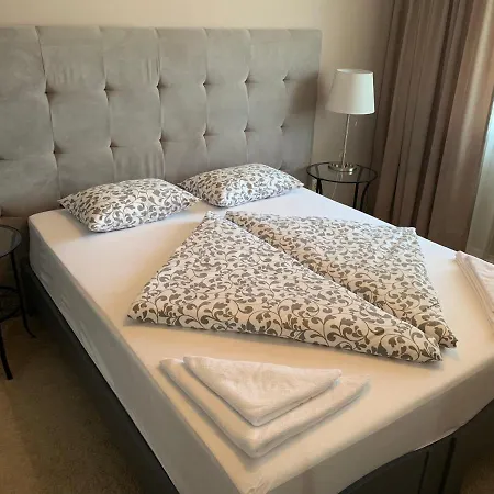 Hotell Na Letisku - Areál Sky Park Trenčín
